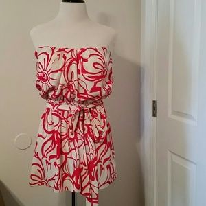 Sleeveless padded  top with belt